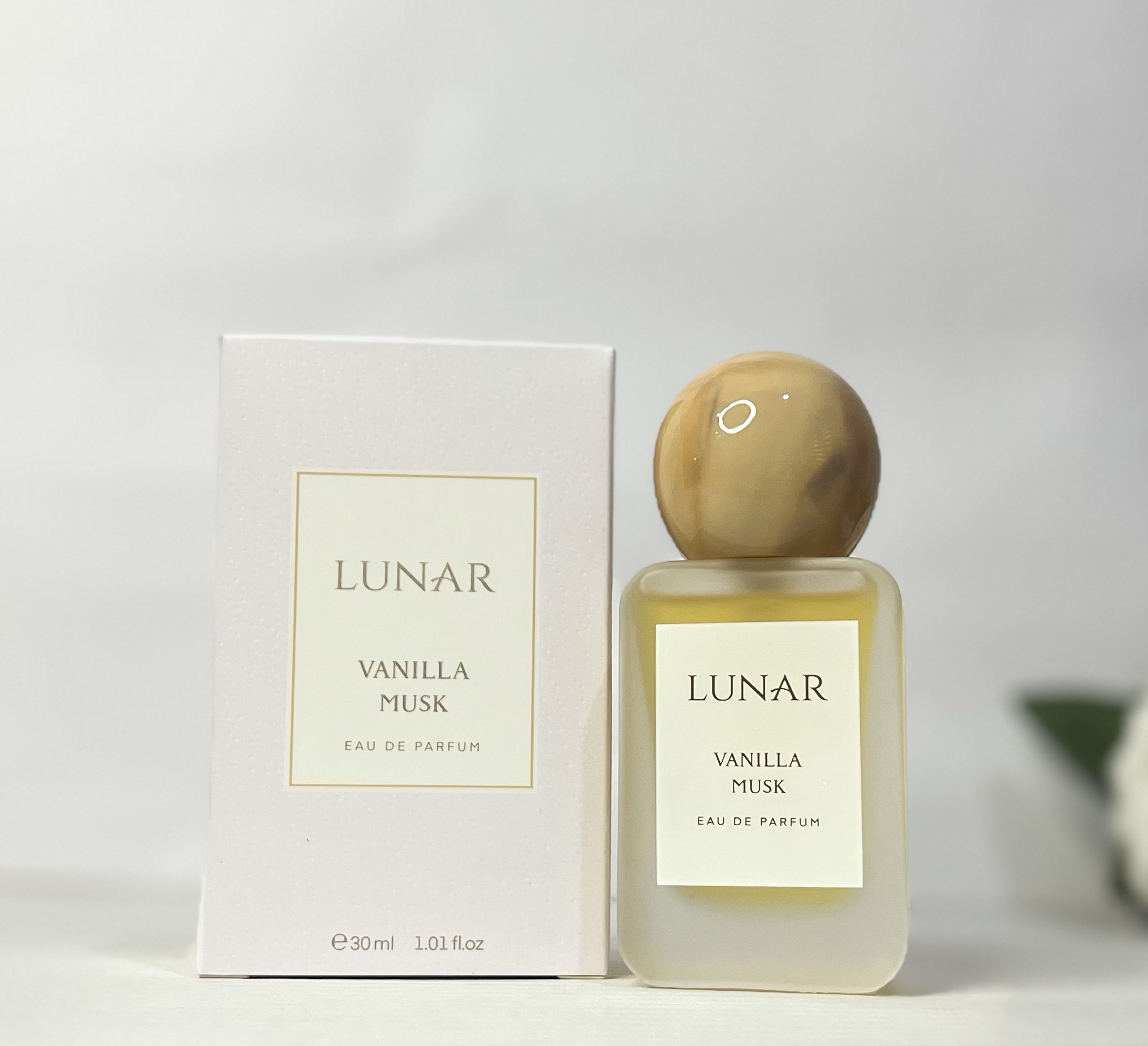 LUNAR(VANILLA MUSK) by Cosmic scent - Image 2